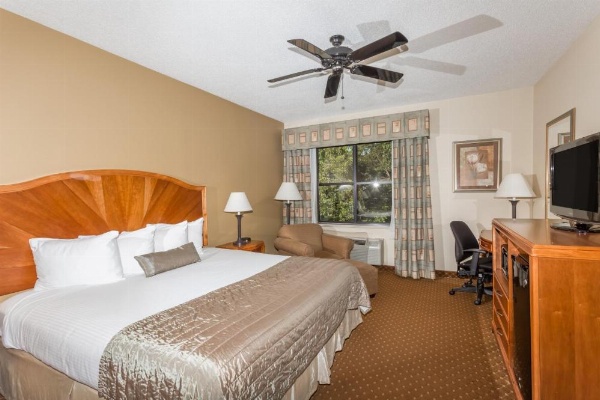 Baymont by Wyndham Asheville/Biltmore image 10